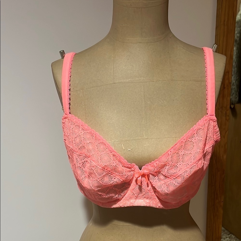Victoria's Secret Coral Lace Bra